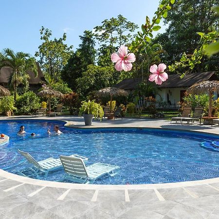 Hotel Suizo Loco Lodge&Resort Cahuita Esterno foto